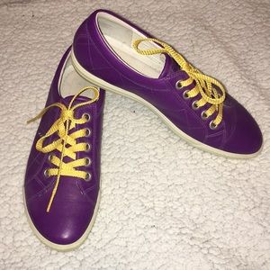 Golf shoes